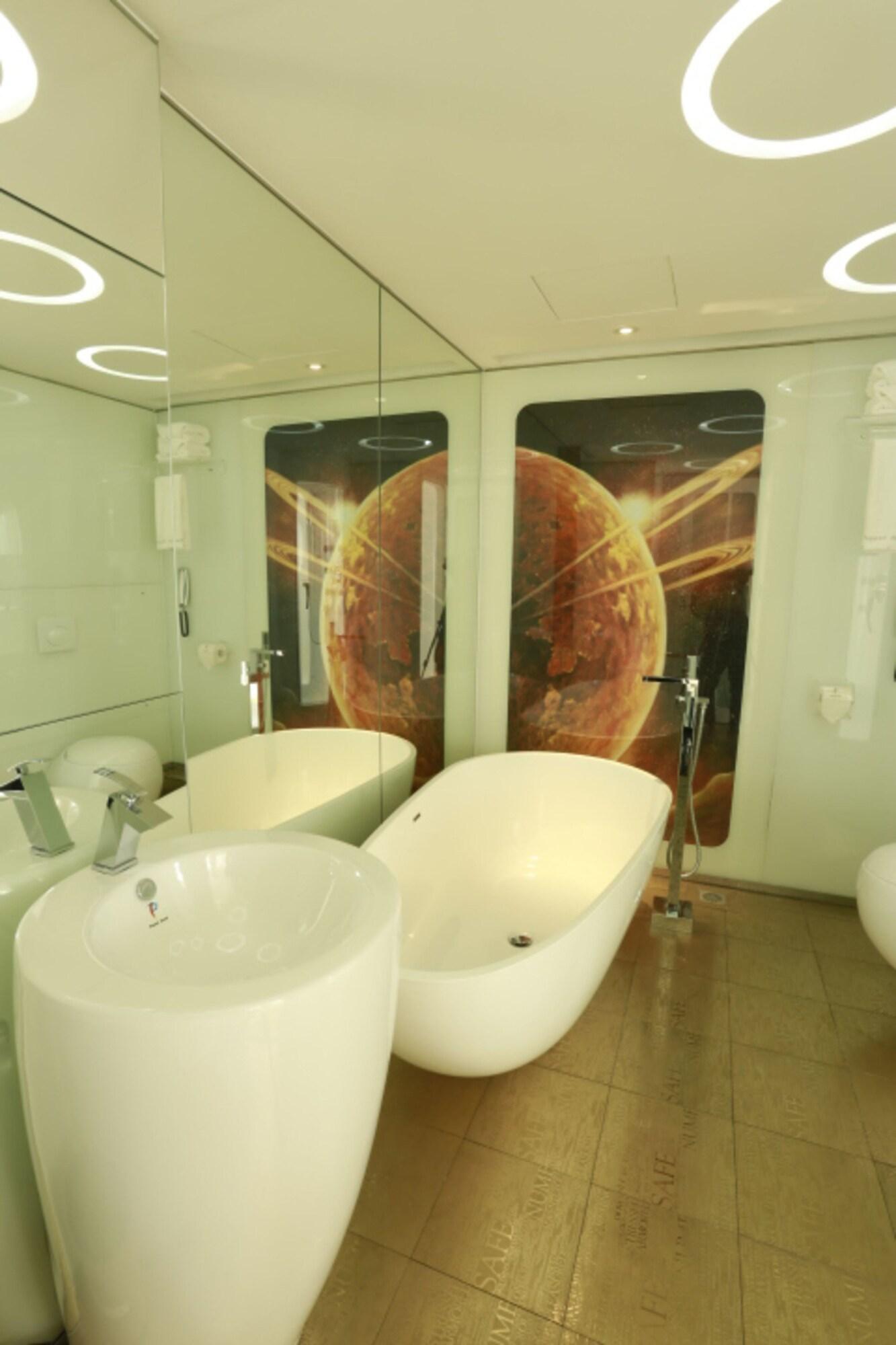 Guangzhou Planet Hotel Exterior photo