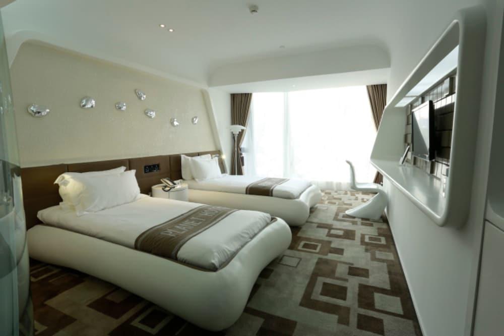 Guangzhou Planet Hotel Exterior photo