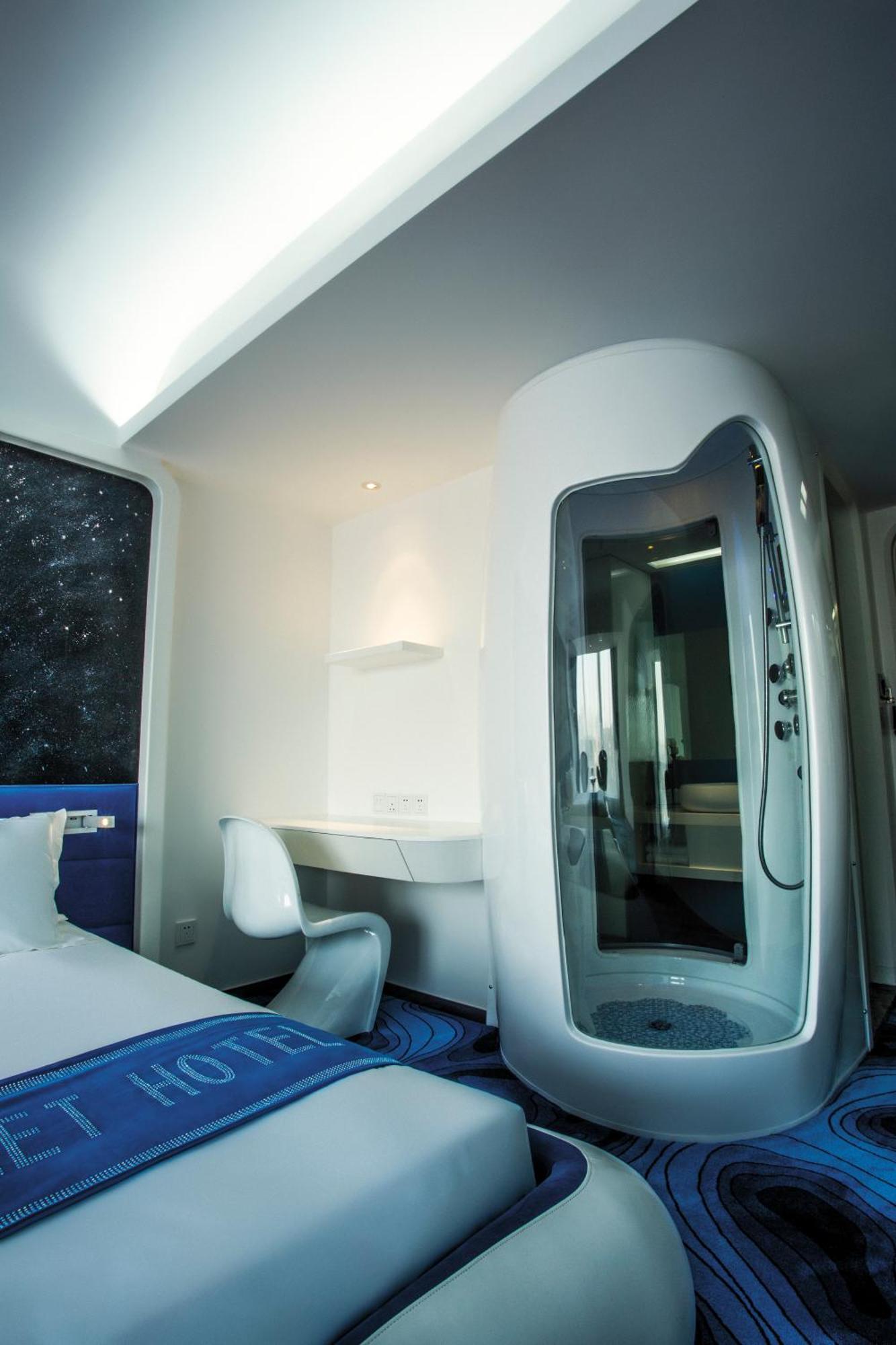 Guangzhou Planet Hotel Room photo